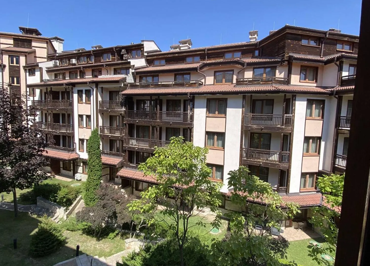 Ski Lift - Alpine Glow Apartment Bansko Bulgaria