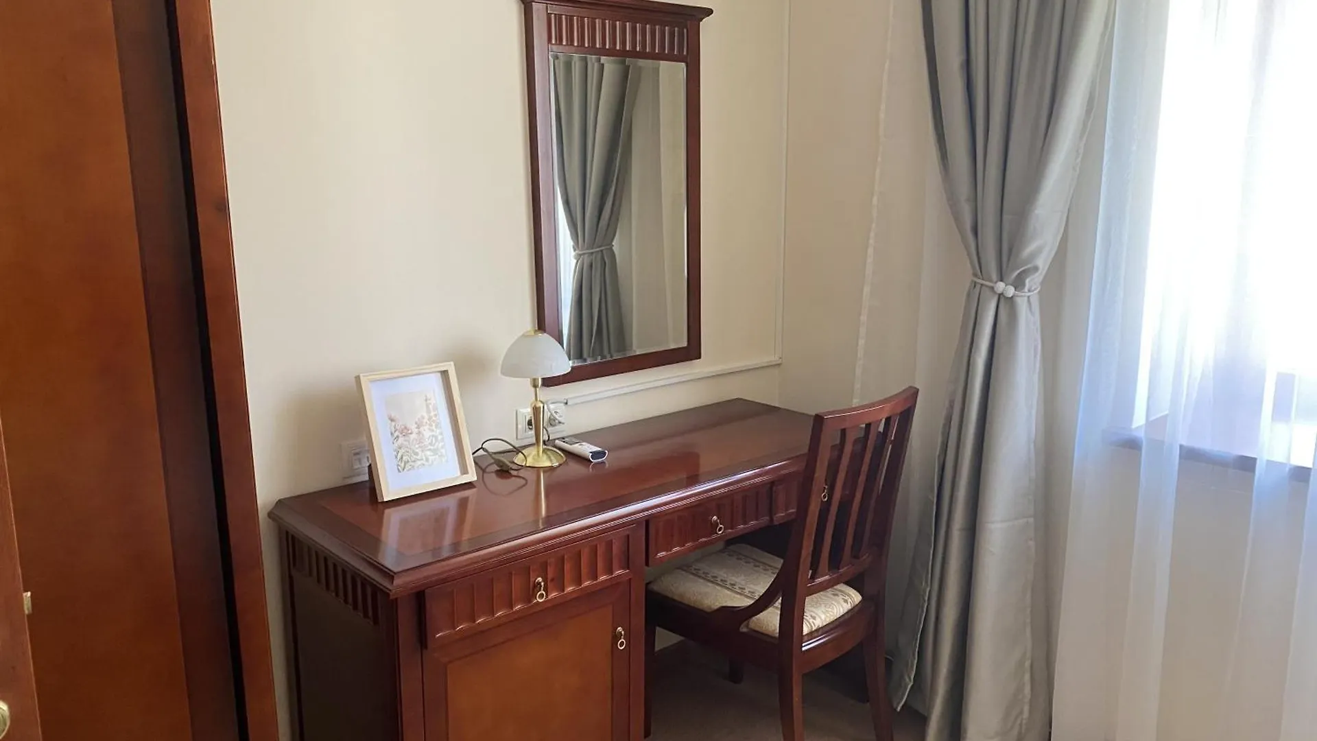 Ski Lift - Alpine Glow Apartment Bansko Bulgaria